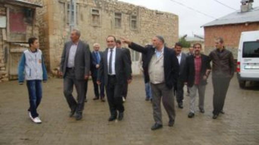 Ak Parti Milletvekili &Ouml;zbek, K&ouml;ylerde İncelemelerde Bulundu