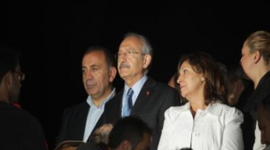 Kılı&ccedil;daroğlu, Kadık&ouml;y'de Cumhuriyet Bayramı Kutlamalarına Katıldı