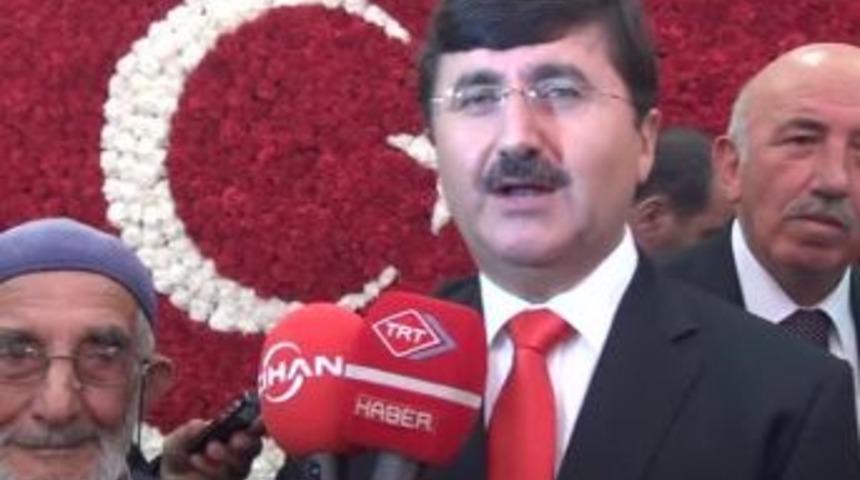 Amasya Valisi &Ouml;z: Resepsiyonu Rejim Meselesi Haline Getirdiler