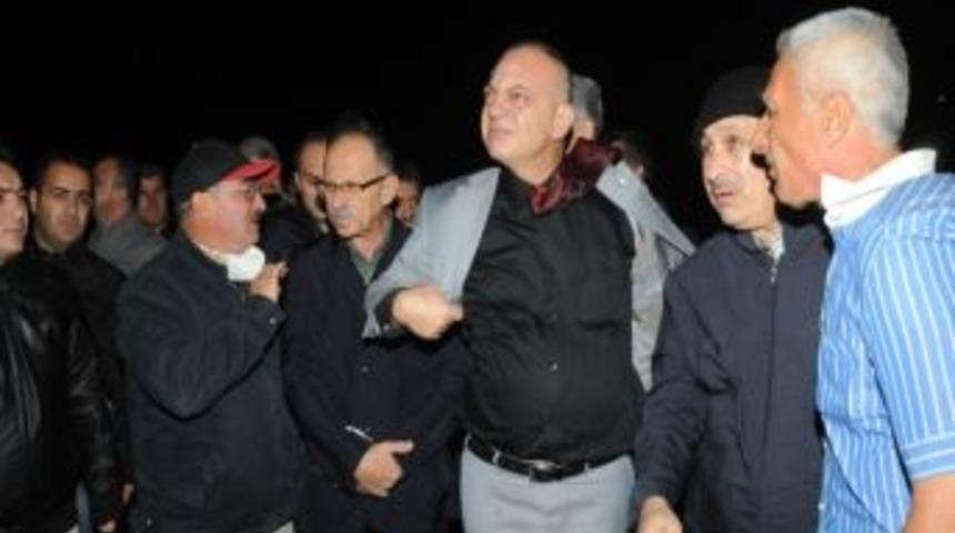 Başkan Erg&uuml;n Spil'deki Yangın B&ouml;lgesinde