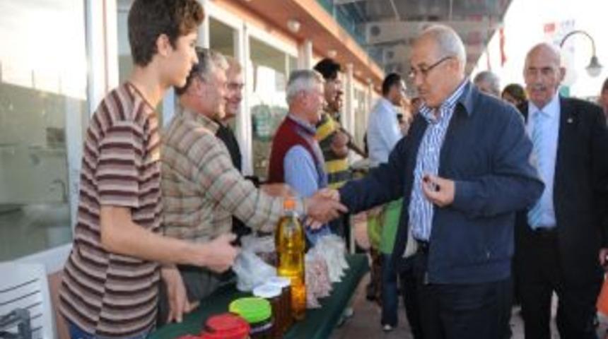 Tarsus'ta "milletin Efendisi K&ouml;yl&uuml; Pazarı" A&ccedil;ıldı