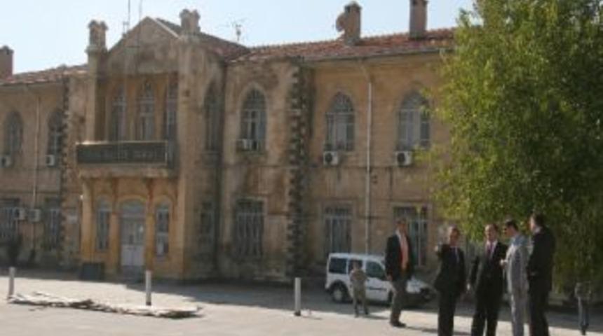 Eski Adliye Binası Valilik Oluyor