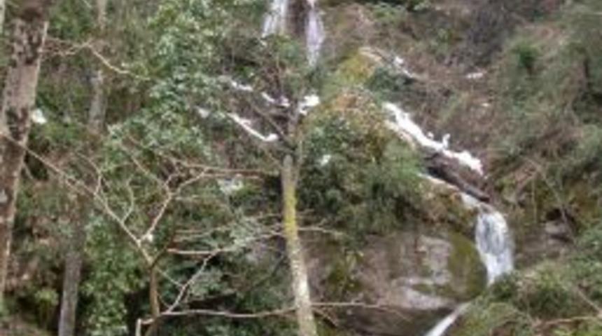 Geyve Boğazı Akancılar Şelaleleri Sonbaharda Bir Başka G&uuml;zel