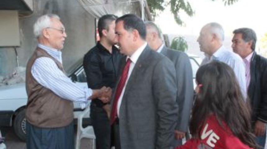 Zenbilci, Sarı&ccedil;am esnafı ile bayramlaştı