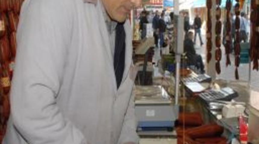 Bayram Tatilinde Artan Pastırma Satışları Esnafın Y&uuml;z&uuml;n&uuml; G&uuml;ld&uuml;rd&uuml;