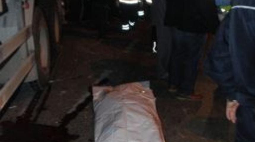 Beton Mikserinin &Ccedil;arptığı Bisiklet S&uuml;r&uuml;c&uuml;s&uuml; &Ouml;ld&uuml;