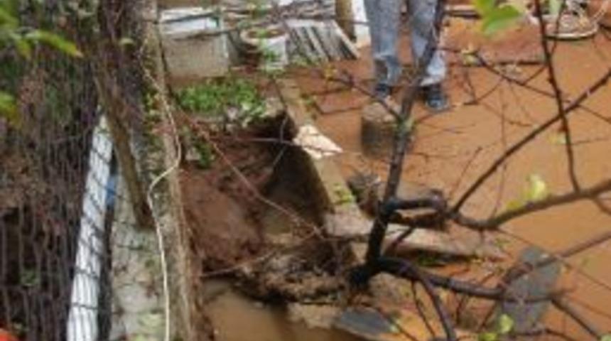 Muğla'ya 3 Saatte 48,6 Kilogram Yağış D&uuml;şt&uuml;