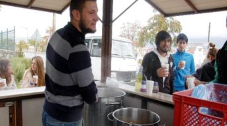 G&uuml;nde 800 &Ouml;ğrenciye &Uuml;cretsiz &Ccedil;orba