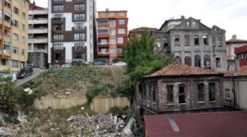 Harabe Binalar Korkutuyor