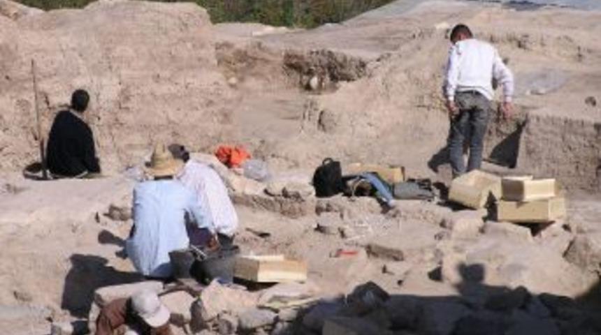 Aslantepe'de Bu Yılki Kazılarda 17 Eser G&uuml;n Işığına &Ccedil;ıkarıldı