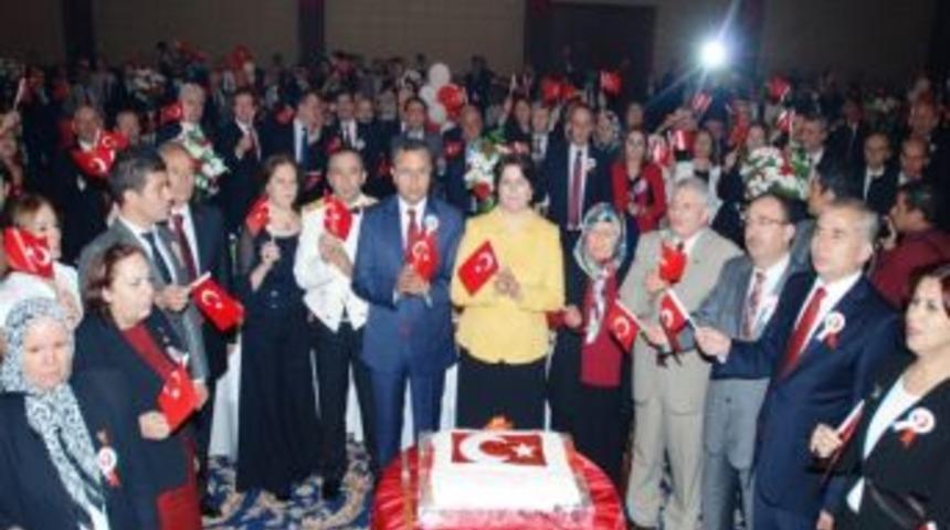 Denizli&rsquo;de Cumhuriyet Bayramı Resepsiyonu Coşku İ&ccedil;inde Yapıldı