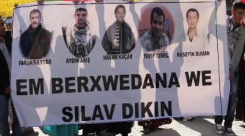 Hakkari&rsquo;de A&ccedil;lık Grevine Destek Y&uuml;r&uuml;y&uuml;ş&uuml;