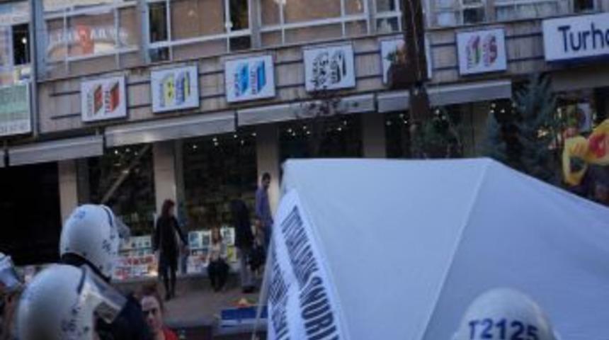 İzinsiz Çadır Kuran Gruba Müdahale: 5 Gözaltı