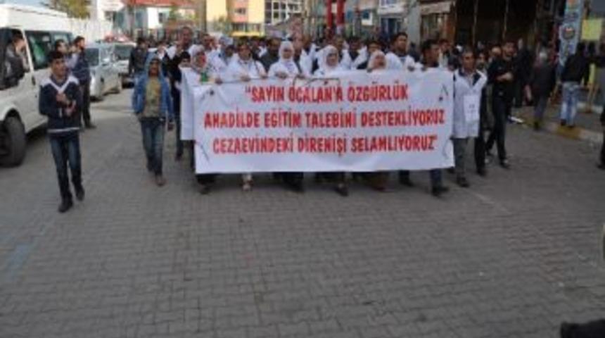 Muş'ta A&ccedil;lık Grevine Y&uuml;r&uuml;y&uuml;şl&uuml; Destek