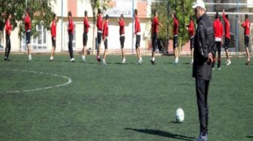 Şahinbey Belediye Futbol Takımı, Elbistan Belediyespor Ma&ccedil;ına Hazırlanıyor