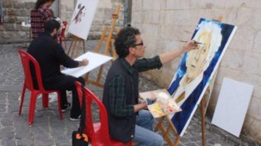 Gaziantep Bey Mahallesi, Sanata Ev Sahipliği Yapıyor