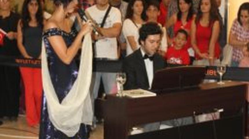 &lsquo;Son Balo&rsquo; Adana'da Canlandırıldı