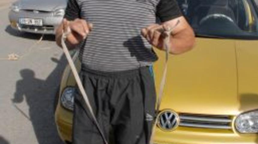 Ser&ccedil;e Parmağıyla 8 Otomobili &Ccedil;ekti, Sırada Tanker Var