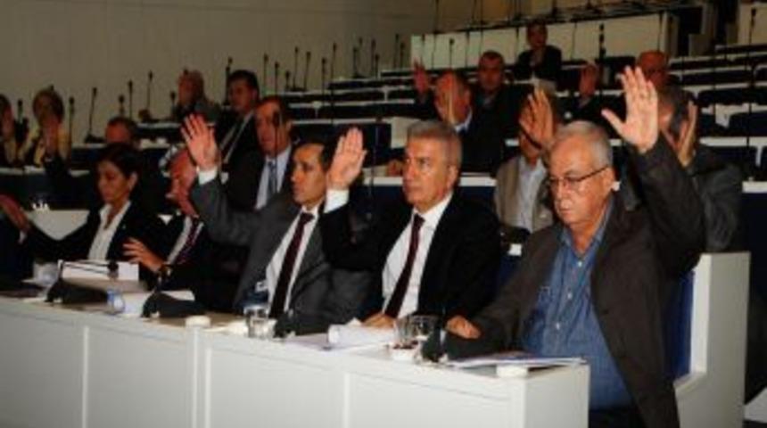 Ege B&ouml;lgesi'nde Beş Il B&uuml;y&uuml;kşehir Olacak, 162 Belediye Kapatılacak