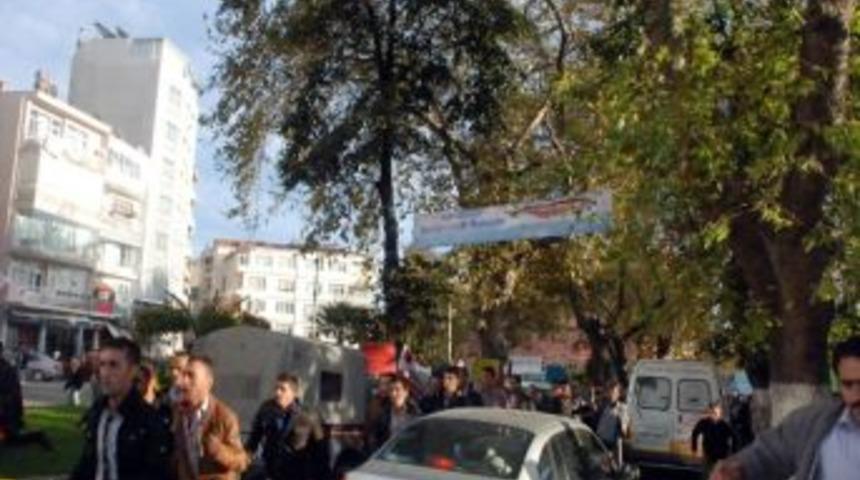 Öfkeli Köylüler Valiliğe Girmek İstedi