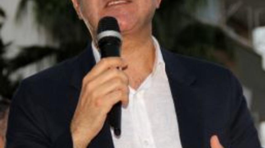 Ak Parti'li &Ccedil;elik: &ldquo;ceset Siyaseti Yapıyorlar&rdquo;