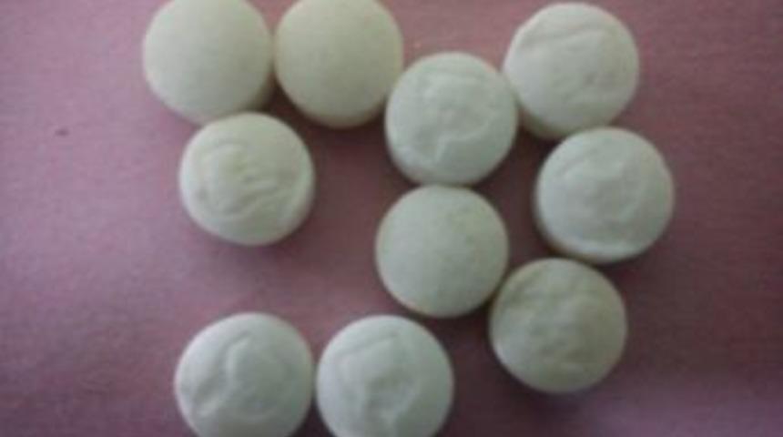 &Uuml;zerinde Yuyuşturucu Hap Bulunan Şahıs Tutuklandı