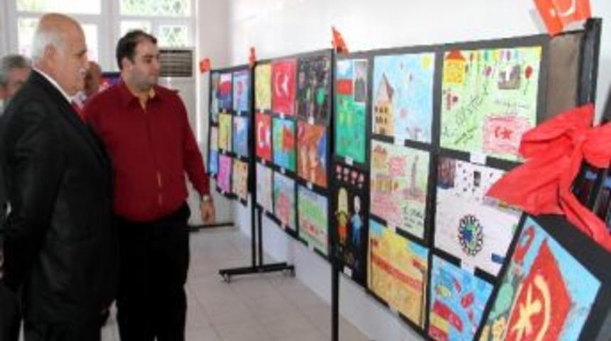 Cumhuriyeti Resimleri İle Anlattılar