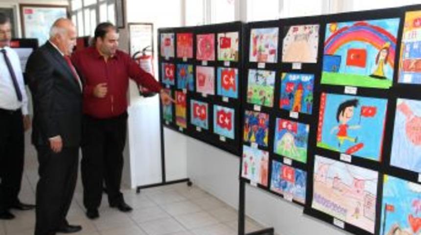 Cumhuriyeti resimleri ile anlattılar