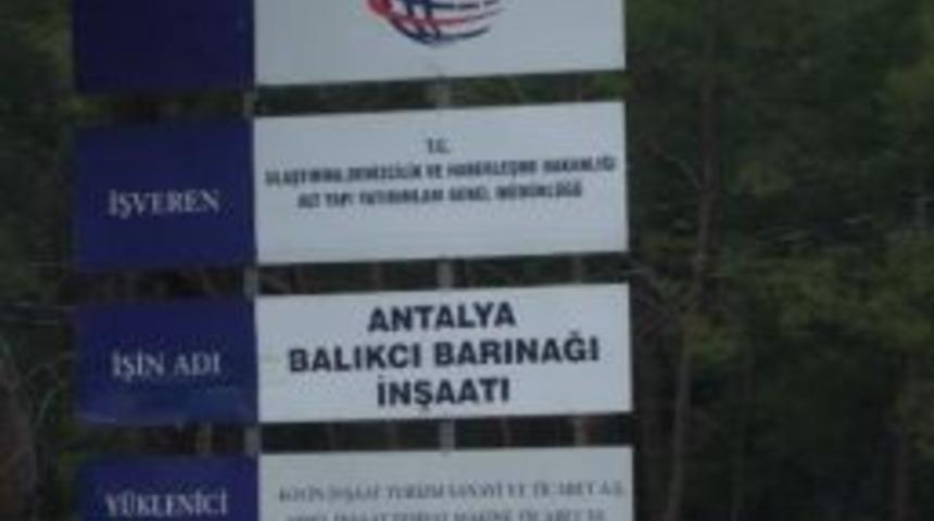 Balık&ccedil;ı Barınağı Mendireği Yıkıldı