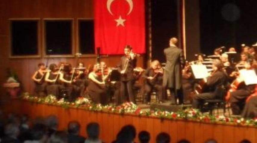 Mdob Cumhuriyet Konseri Verdi