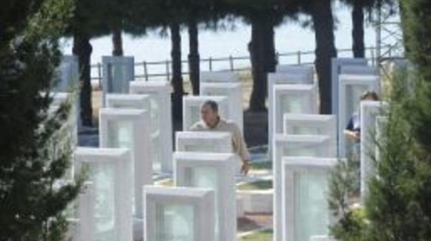 Şehit Ailelerine &Ccedil;anakkale Şehitliği &Uuml;cretsiz Gezdirilecek