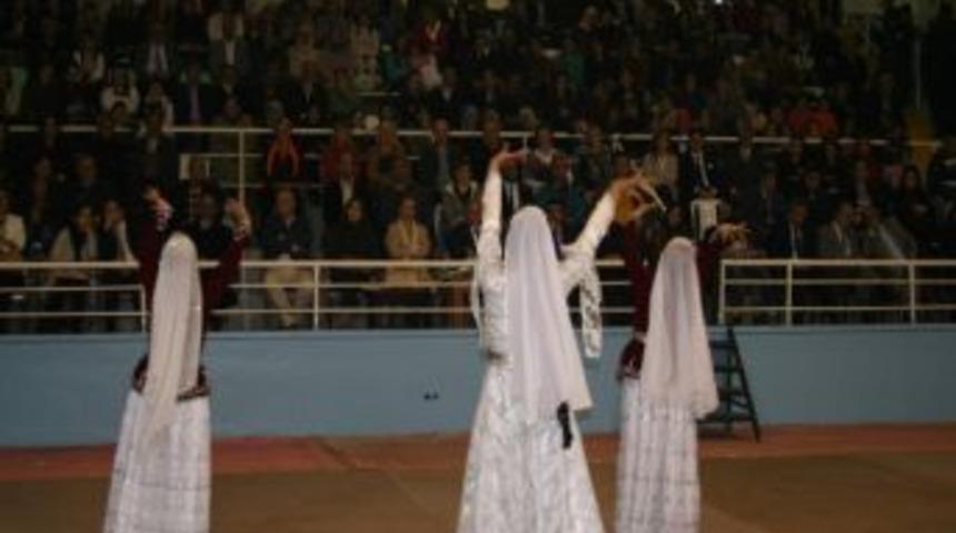 Kars&rsquo;ın Kurtuluşu T&uuml;rk Halk M&uuml;ziği Konseriyle Kutlandı