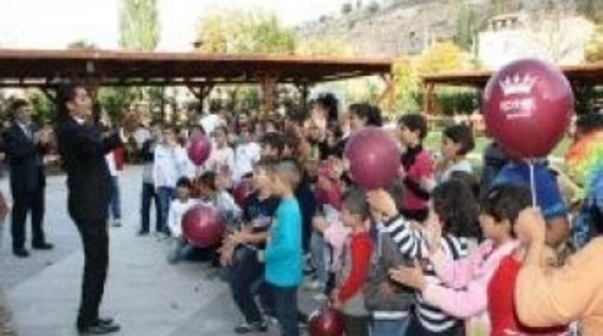 &Ccedil;ocuklar Bu Hayrı Sevdi