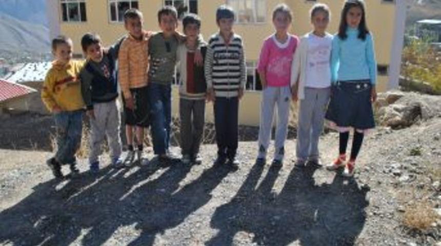 Hakkari De &Ouml;rg&uuml;t Yandaşları Aynı Okulu Ikinci Defa Yaktı