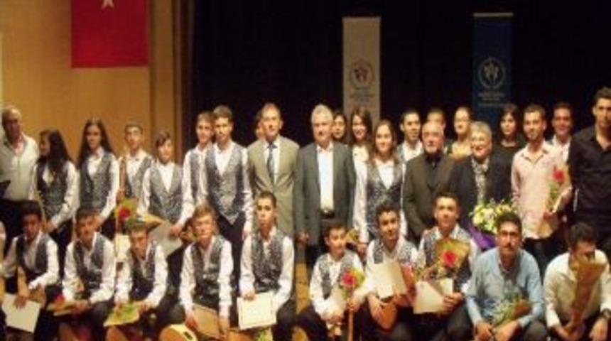 Gen&ccedil;lik Merkezi&rsquo;nden Muhteşem Konser