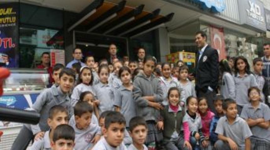 &Ccedil;ocuk&ccedil;a Bir G&uuml;n Ge&ccedil;irdiler