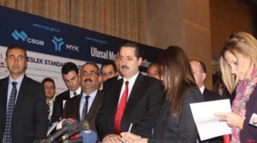 Bakan &Ccedil;elik: Cumhurbaşkanı Ile Sendikalar Yasası'nı Değerlendirdik