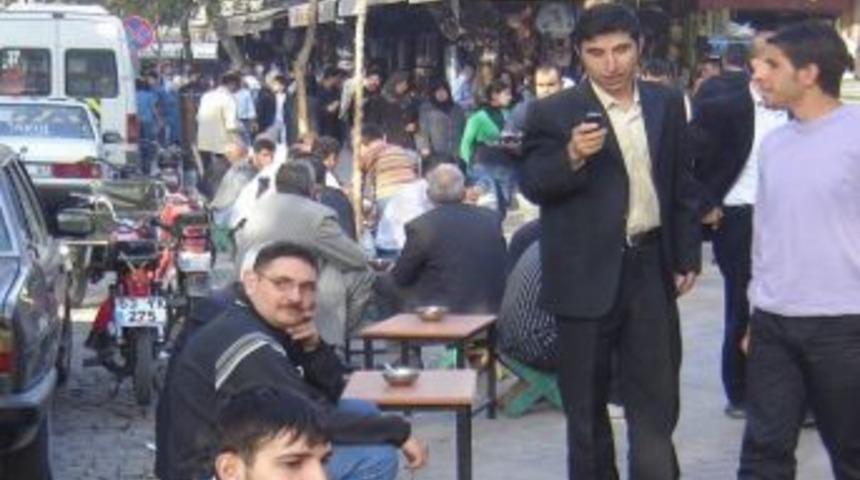 Şanlıurfalılar G&uuml;neşin Tadını &Ccedil;ıkarıyor