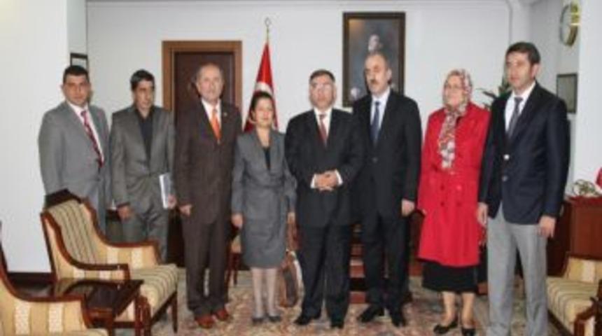 Ak&ccedil;akoca Kent Konseyi&rsquo;nden Vali Yılmaz'a Ziyaret