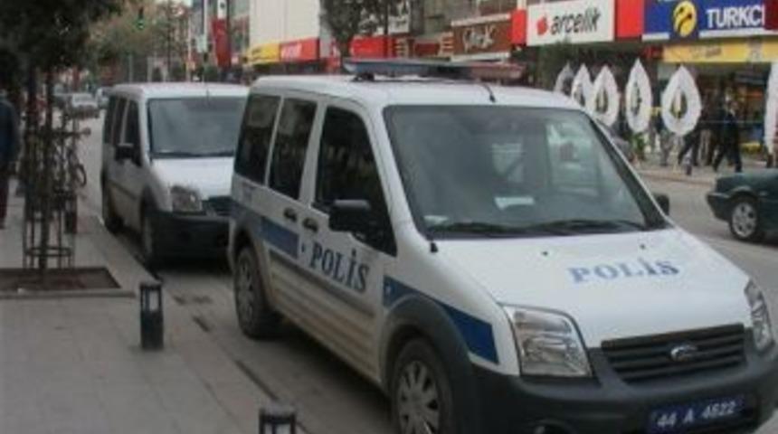 Malatya'da Bir Kişi Bıçakla Yaralandı