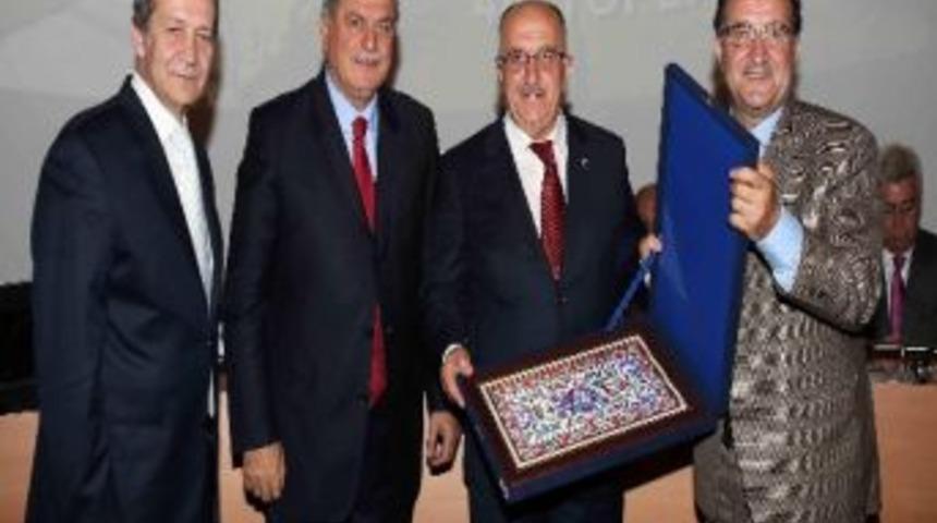Ulaştırma Bakan Yardımcısı'ndan Karaosmanoğlu İ&ccedil;in &Ouml;vg&uuml; Dolu S&ouml;zler