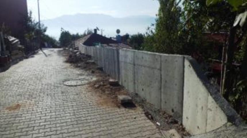 Erenler'de Heyelan Tehlikesi Engellendi