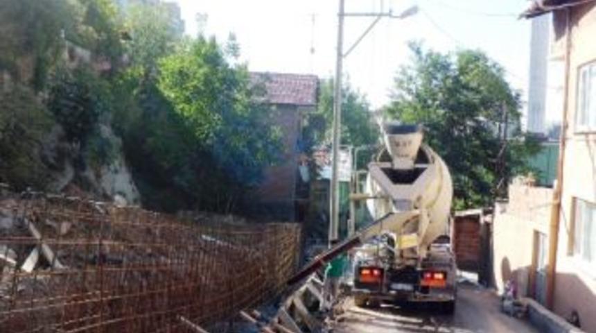 Turgut&rsquo;ta Yollar Genişliyor