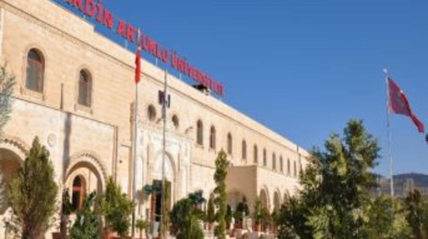 Şiirin Nabzı Altı Dille Zinciriye&rsquo;de Atacak