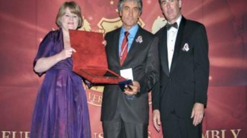 Prof. Dr. Ramazan Korkmaz&rsquo;a Avrupa&rsquo;dan &ldquo;yılın Rekt&ouml;r&uuml;&rdquo; &Ouml;d&uuml;l&uuml;