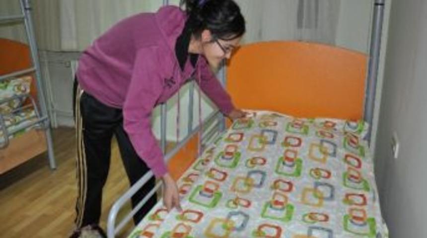 Kız &Ouml;ğrenciler Pansiyonuna Kavuştu