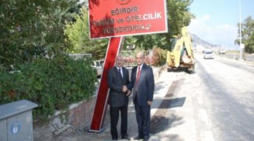 Eğirdir Turizm Otelcilik Y&uuml;ksekokulu Binasına Ruhsat Verildi