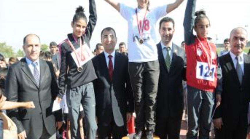 Diyarbakırlı, Cumhuriyet Koşusu'na B&uuml;y&uuml;k Ilgi G&ouml;sterdi