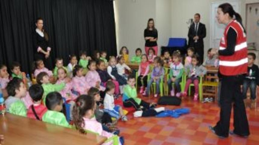 Manisa&rsquo;da Minikler Kızılay İle Tanıştı