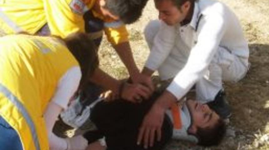 Kayalıklardan D&uuml;şen &Ouml;ğrenci Ağır Yaralandı